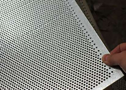 不(bú)鏽鋼沖孔網(wǎng)在篩分中的(de)作用