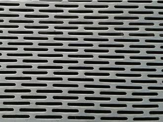 鐵闆(pan)沖孔網是怎麽(me)進行防腐的