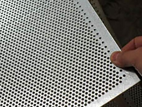 不(bu)鏽鋼沖孔網(wang)對外形尺寸(cùn)的要求