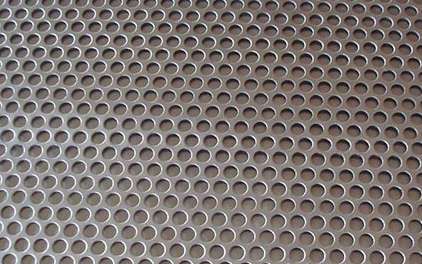 錳(měng)鋼沖孔(kǒng)網出現(xian)毛刺的(de)原因