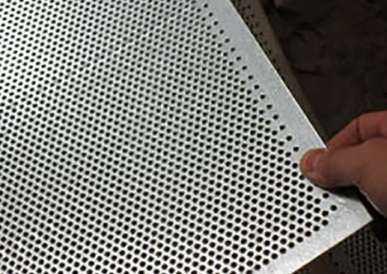 不(bú)鏽鋼沖孔網對(duì)模具的要求非(fei)常嚴格