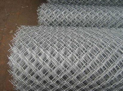 導(dao)緻沖孔網(wang)闆材打卷(juan)變形的原(yuán)因有哪些(xiē)