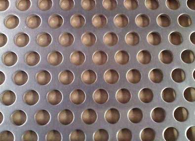 沖孔網在加工時(shí)爲什麽要塗切割(gē)液