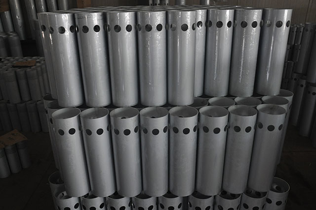 沖孔鋁(lǚ)管生産(chǎn)廠家