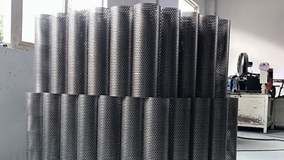 直(zhi)縫沖孔焊管